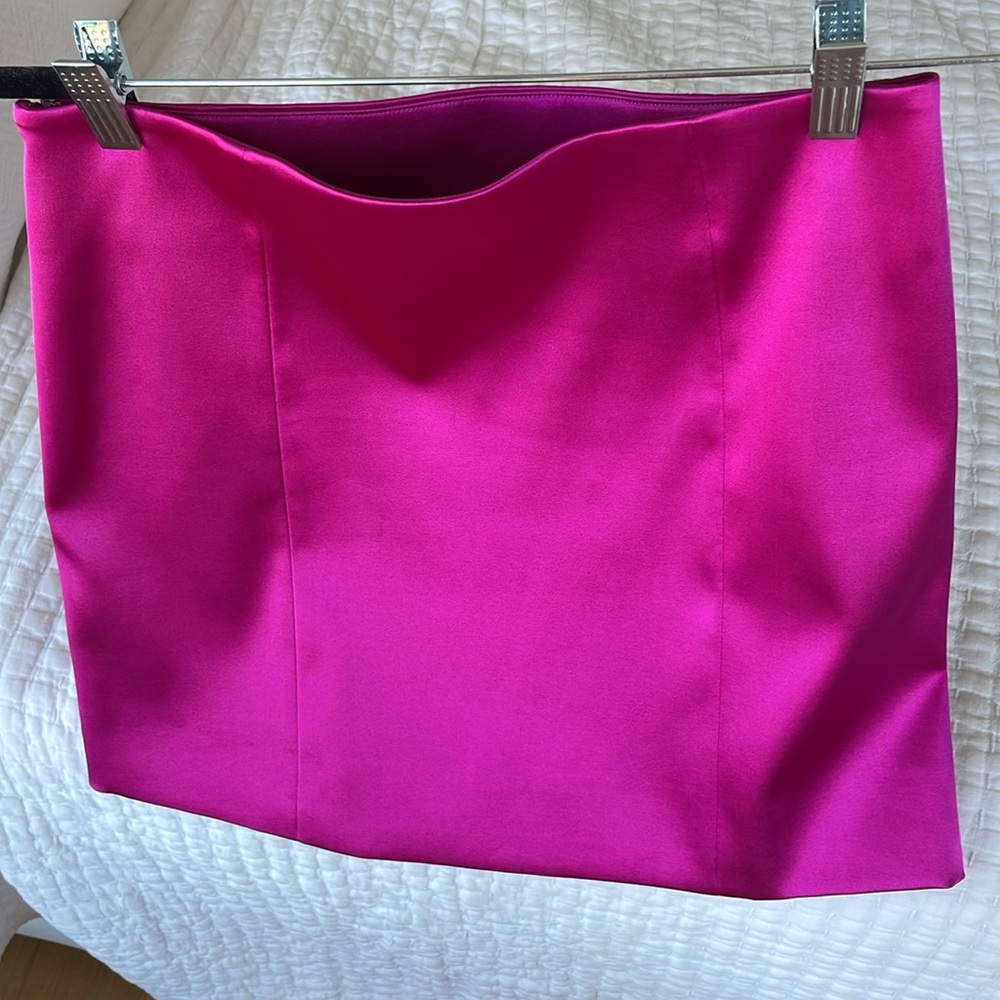 NWT Frame, Seamed Mini Skirt, 6, Silk, Magenta, Unworn - Picture 4 of 5